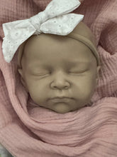 Load image into Gallery viewer, ADIRA cuddle head